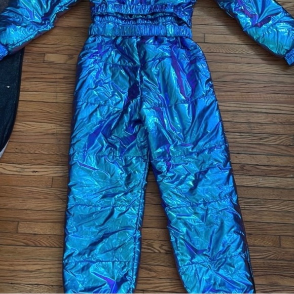 Women’s Club Exx colder than your Heart Aurora beam snowsuit - Picture 2 of 7